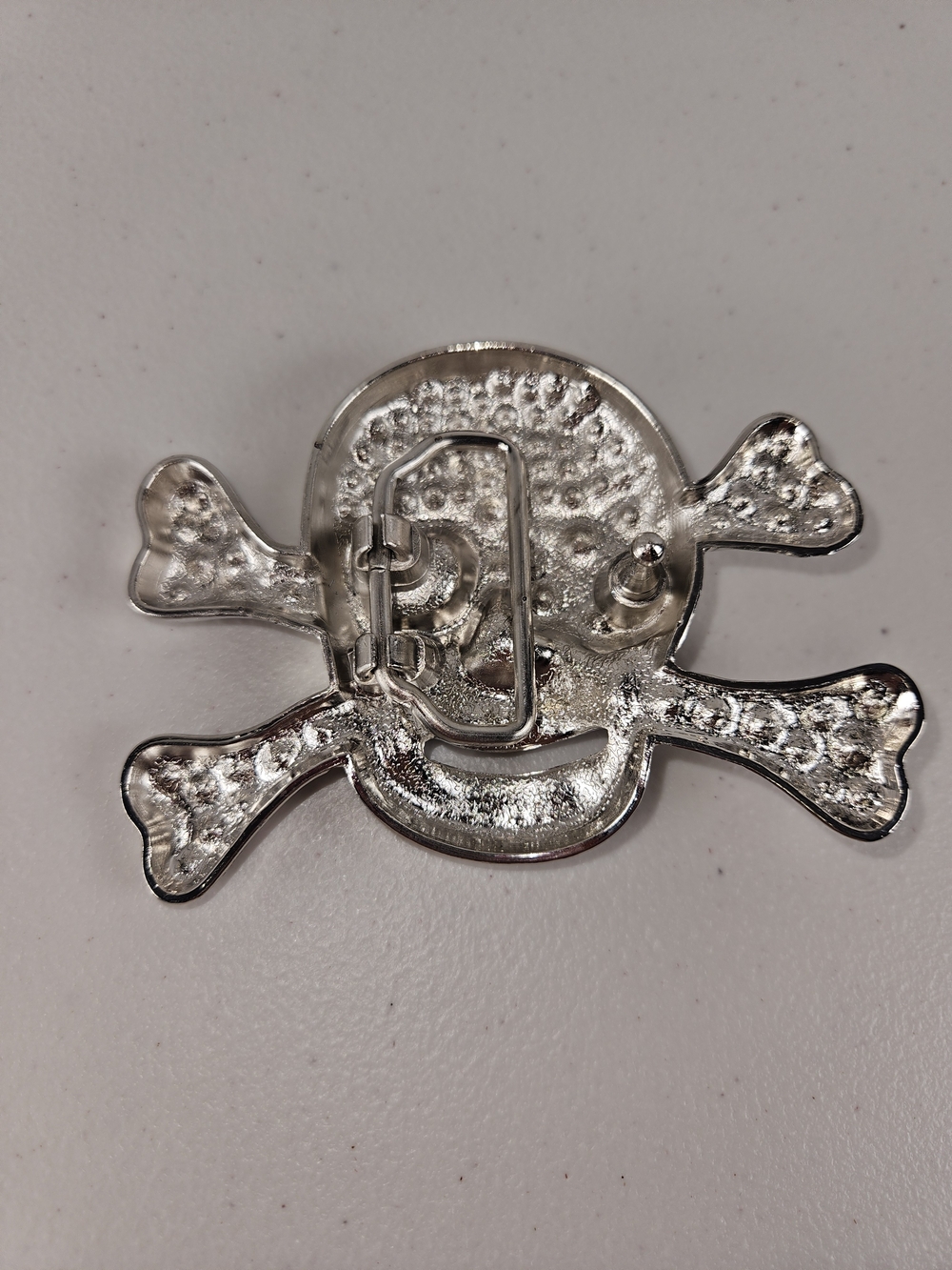 Rhinestone Skull & Crossbones Silver with Pink and Clear Gems Belt Buckle - Picture 3 of 3